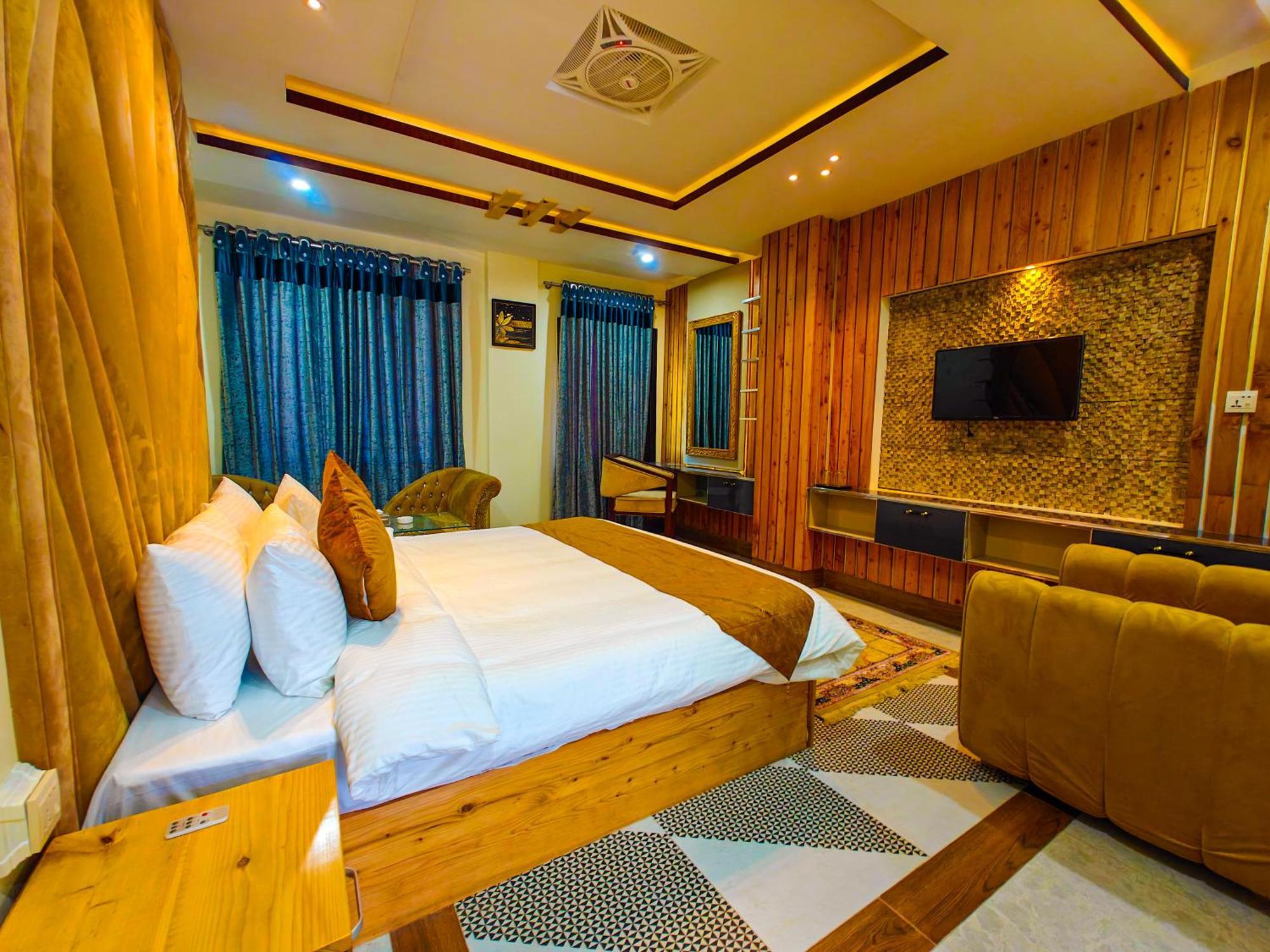 White Forest Hotel Kalam Exterior photo