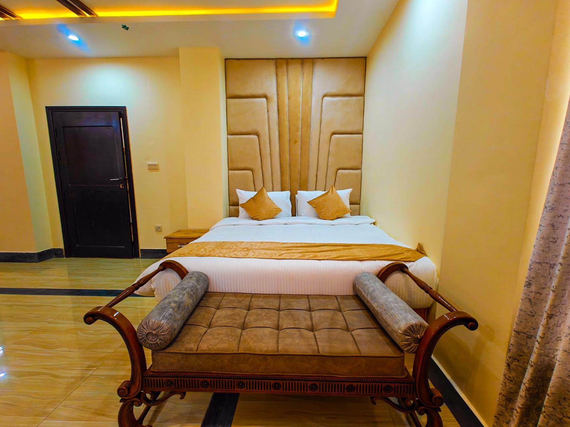 White Forest Hotel Kalam Exterior photo