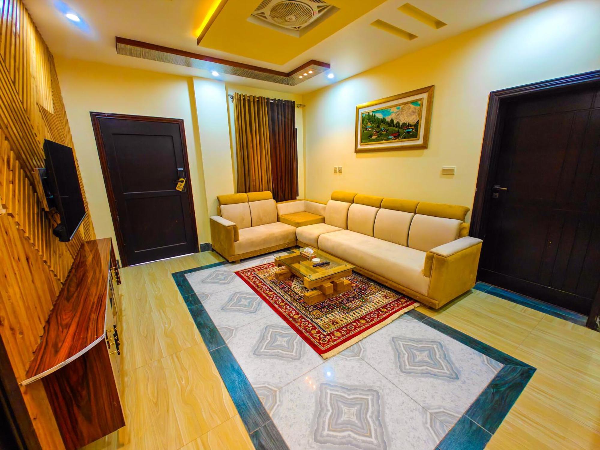 White Forest Hotel Kalam Exterior photo