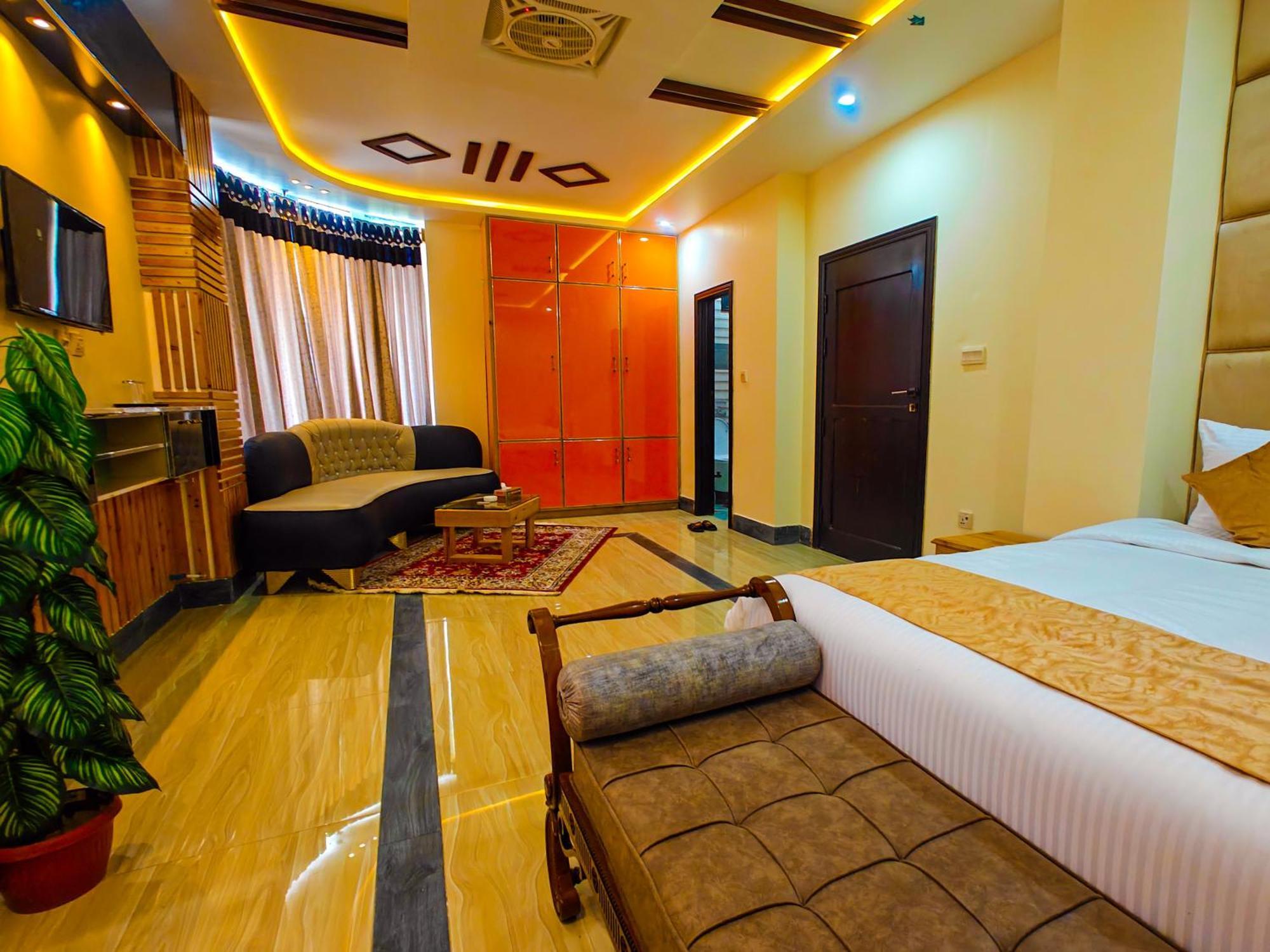 White Forest Hotel Kalam Exterior photo